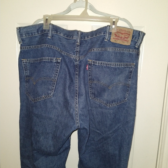 Levis 550 Blue Medium Wash Jeans Men's sz 42x32. - Picture 5 of 7